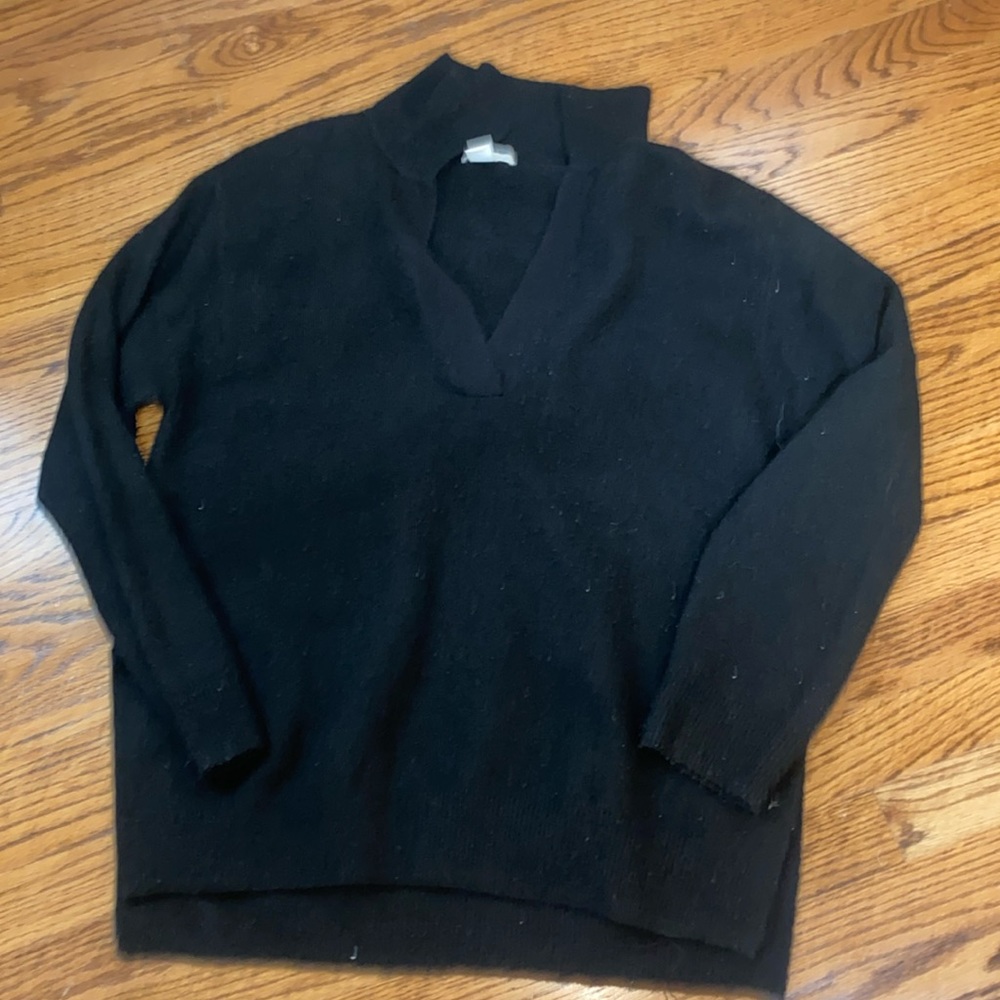 H & M black sweater